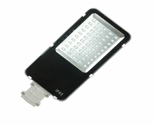 luminaria-oll-in-one-maxplus-premium-economica-brazo-todo-en-uno-all-in-one--light-22066-dubai-megalux-bulebar-avenidas-urbana