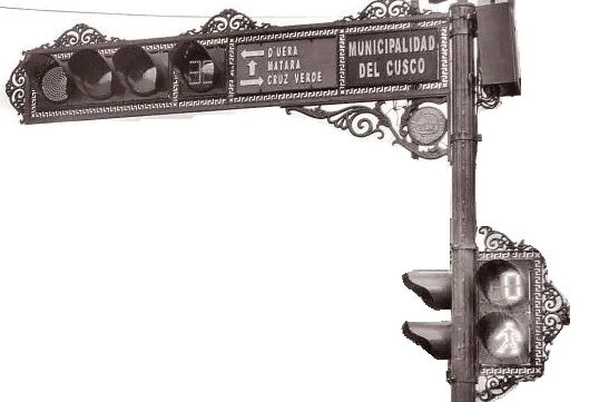 POSTE-LATIGO-Y-RECTO-disparo-estructura-puente-conico--vialsing-